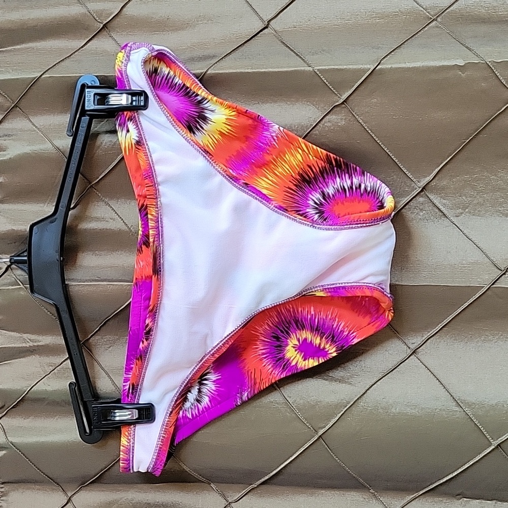 EUC- Buckle Surfside ‘Bright Tie Dye Explosion’ Triangle Bikini - Picture 6 of 7